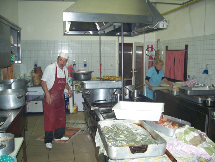  Image name: molino 2008 094.jpg 
 width: 708 pixel 
 height: 532 pixel 
 Size: 93433 bytes 
 Click to enlarge 